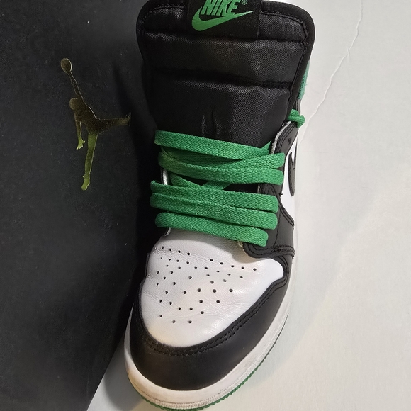 Jordan 1 Retro High OG (PS) Black Lucky Green-White Size 2Y - Picture 3 of 11